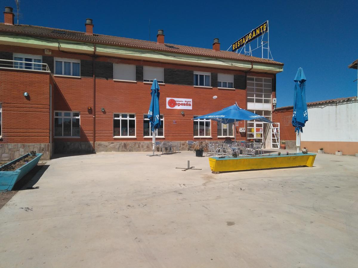 Matallana de Valmadrigal Hostal El Tropezon المظهر الخارجي الصورة