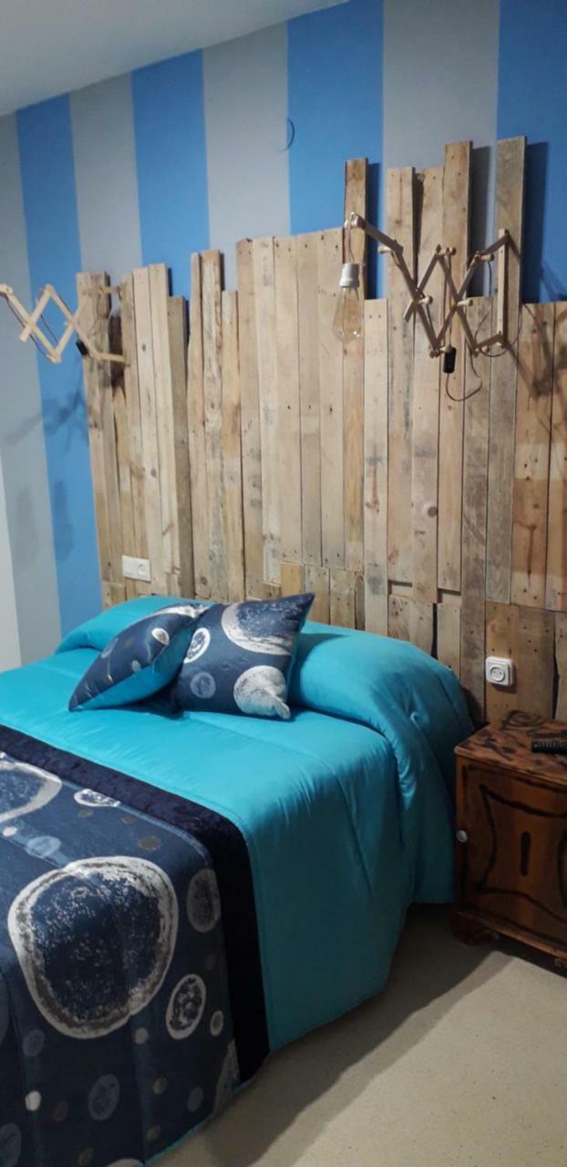 Matallana de Valmadrigal Hostal El Tropezon المظهر الخارجي الصورة
