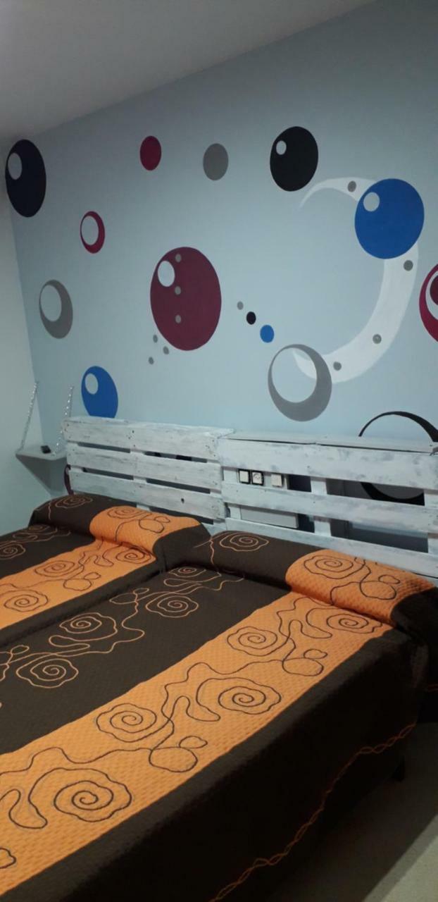 Matallana de Valmadrigal Hostal El Tropezon المظهر الخارجي الصورة