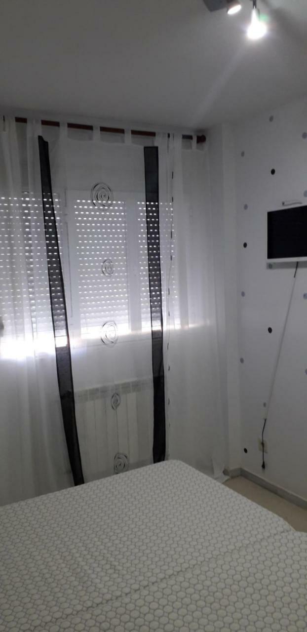 Matallana de Valmadrigal Hostal El Tropezon المظهر الخارجي الصورة